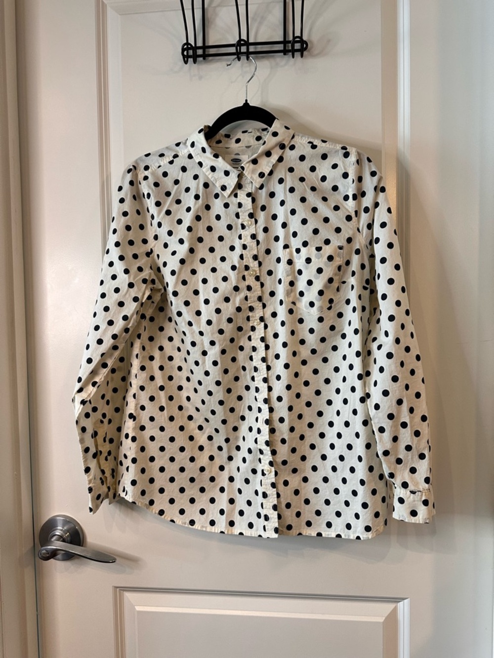 Old Navy Cream & Black Polka Dot Long Sleeve Button Down Shirt - Size M